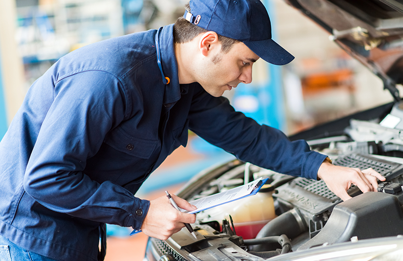 Réclamer aux assurances : j'ai heurté ma porte de garage