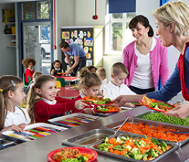 Cantine : quels sont les enjeux de la restauration scolaire ?