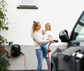 J'ai l'intention d'installer une borne de recharge de véhicules électriques dans mon garage. Tous les électriciens peuvent-ils le faire ?