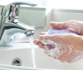 L'eau du robinet : boisson au quotidien pour la famille