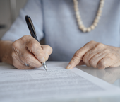 Banques : frais de succession plafonnés à 857 euros